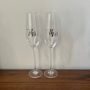Elegant Mr. and Mrs. Champagne Flutes